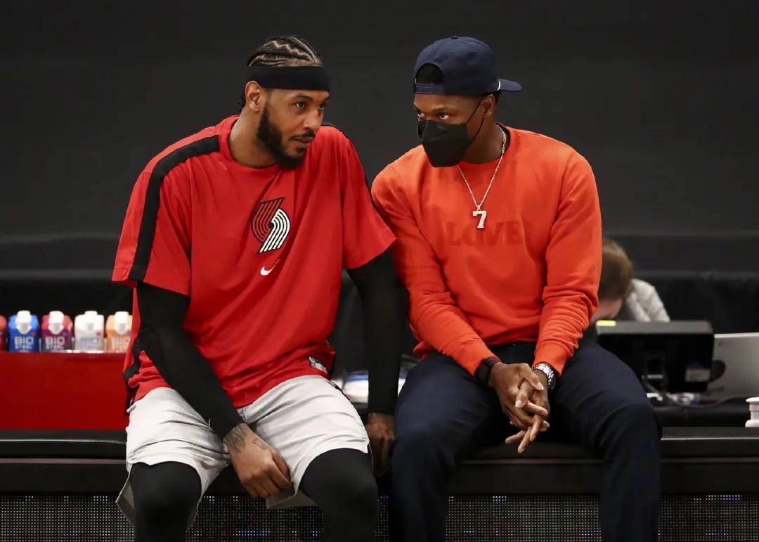 康宁汉姆全场表现抢眼（康宁汉姆整场发挥出色）