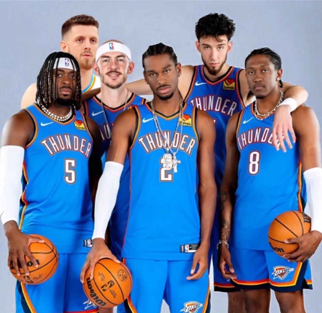 珍妮巴斯今年4月接受采访时谈到雷迪克（今年4月的采访中，珍妮巴斯谈及雷迪克）